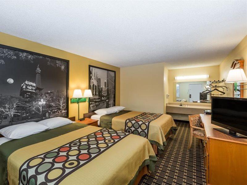 Мотель Super 8 By Wyndham Indianapolis-Southport Rd Екстер'єр фото